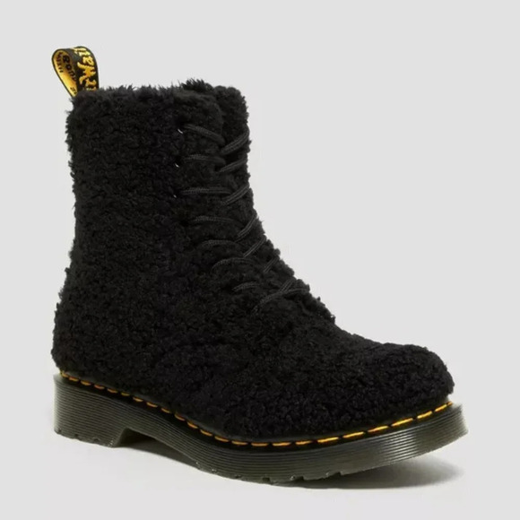 Dr. Martens 1460 Pascal Women's Faux  Shearling Boots in Black Lux Borg Sz 7 NWT - Picture 1 of 10